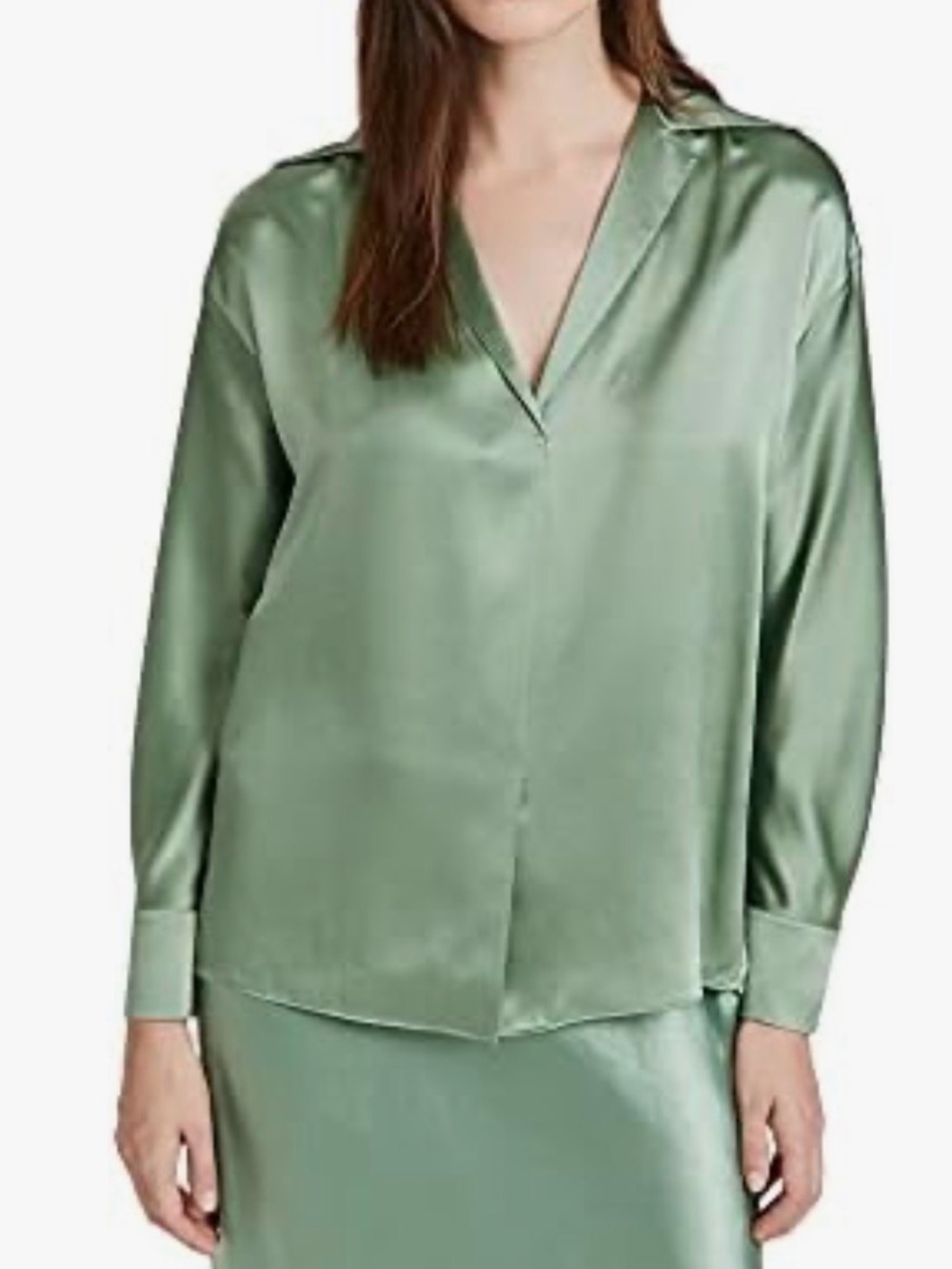 Vince Long sleeve shaped collar in hemlock color